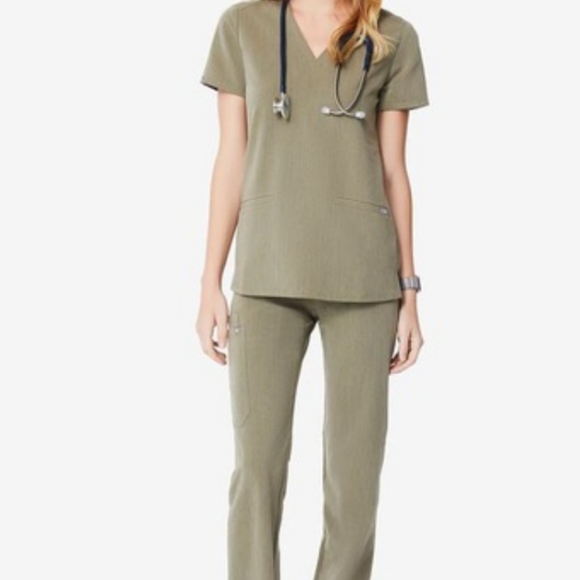 Figs Heather Olive Casma - Picture 2 of 6